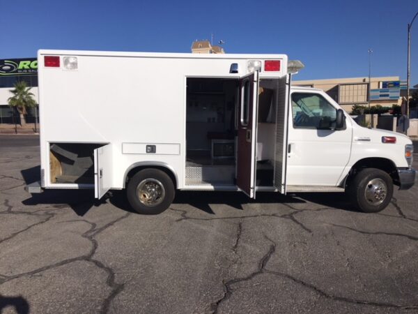 2014 Ford E350 Ambulance
